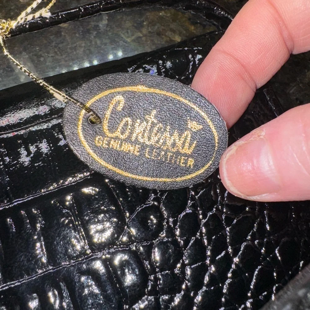 New Vintage Contessa genuine Leather crocodile embossed shoulder purse/ Clutch